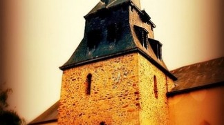 Le clocher tors de Meslay-du-Maine