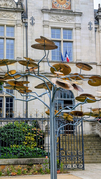 Activation de l'oeuvre : l'Arbre à cymbales - Rémi Uchéda