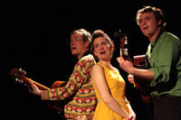 LES NUITS DE LA MAYENNE - Album de Famille