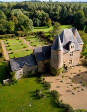 Manoir_de_Favry-CP-Pascal_BELTRAMI_-_Mayenne_Tourisme-1199-1920px