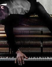 des pieds et des mains