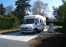 AIRE DE SERVICE CAMPING-CARS - Bouère