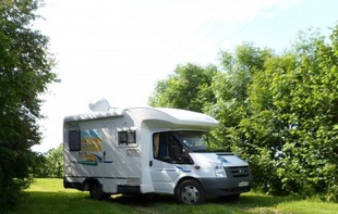 AIRE DE SERVICE DE CAMPING-CARS A LA FERME - Quelaines-Saint-Gault