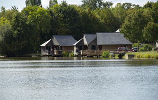 Camping du Village Vacances et Pêche - Villiers-Charlemagne
