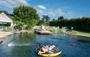 Gîte - Chalet la Carpe, les pieds dans l'eau - Villiers-Charlemagne, Pays  de la Loire