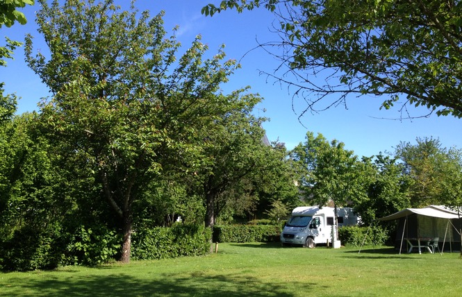 CAMPING MUNICIPAL DU BAC 4 - Ménil