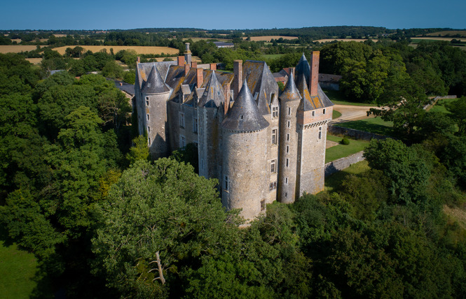 Chateau de Varennes- L'enfant 2 - Val-du-Maine