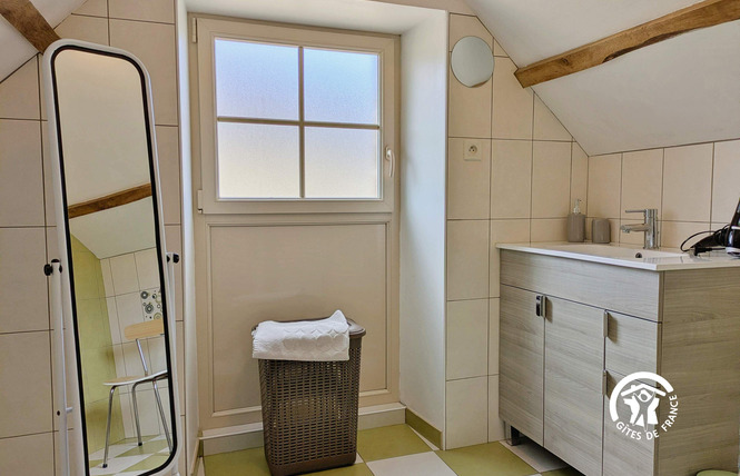 LA ROCHE, JUSQU'À 4 PERSONNES 25 - La Roche-Neuville