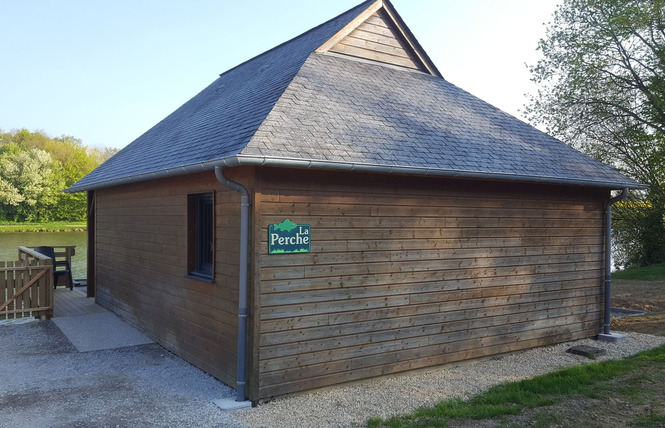 CHALET LA PERCHE, LES PIEDS DANS L'EAU, 5-7 PERS 18 - Villiers-Charlemagne