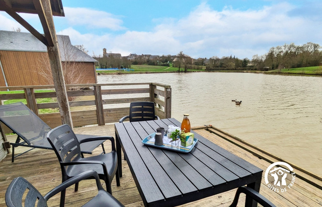 CHALET LE BROCHET, LES PIEDS DANS L'EAU, 5-7 PERS 1 - Villiers-Charlemagne