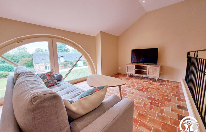 GRAND GÎTE DE LA PRÉE DU ROC, 15 PERS 38 - La Roche-Neuville