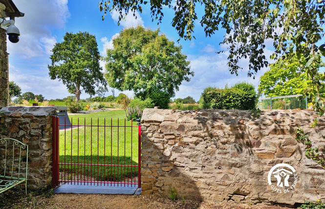 DOMAINE DES MAZURES, 17 PERSONNES 36 - Niafles