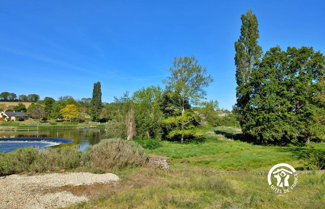 LA ROCHE DES EAUX VIVES, 2 PERSONNES 29 - Fromentières