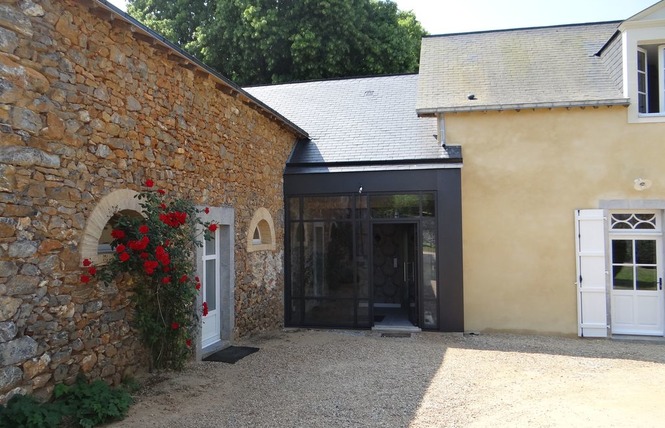 CHAMBRES D'HOTES LE ROCHER 1 - La Bazouge-de-Chemeré