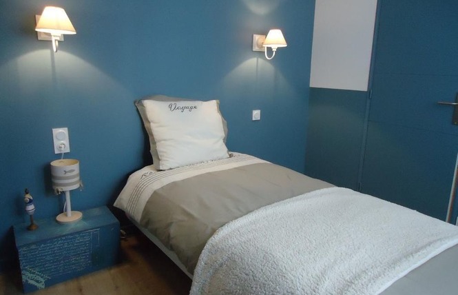 LA MAISON BLEUE 17 - La Boissière