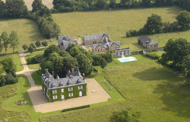 CHAMBRES D'HOTES DU CHATEAU DES LUTZ 1 - Daon