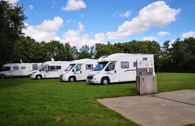 AIRE DE SERVICE CAMPING-CARS 1 - Villiers-Charlemagne