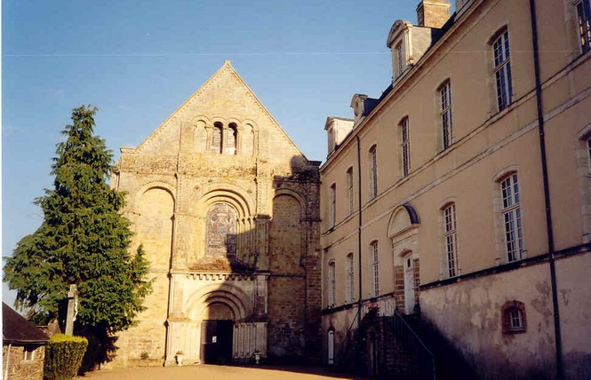 Abbaye de la Roe 1 - La Roë
